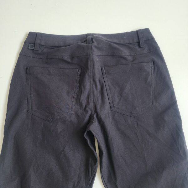 Pantalón Lululemon 28 - Imagen 4