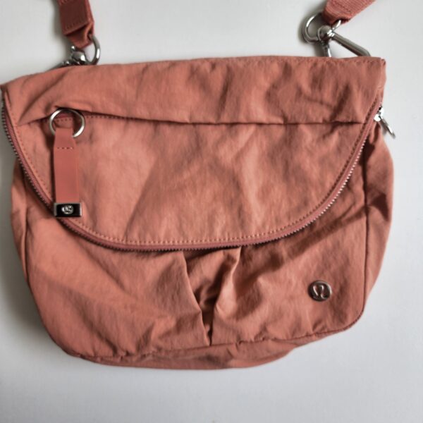Crossbody Lululemon - Imagen 2