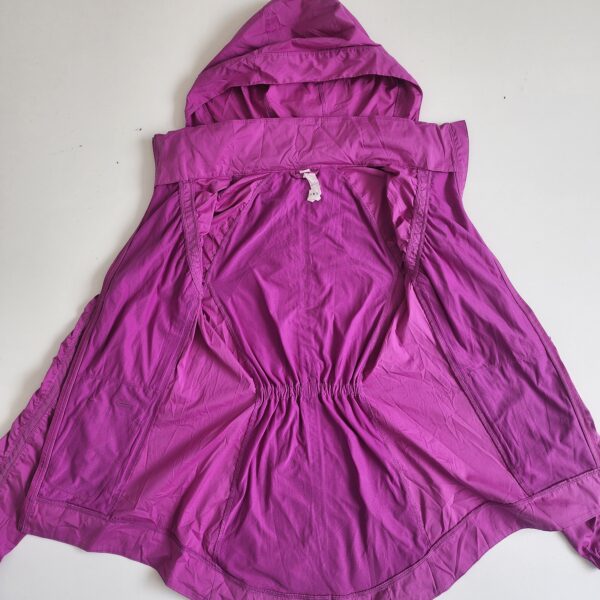 Chumpa impermeable Lululemon - Imagen 3