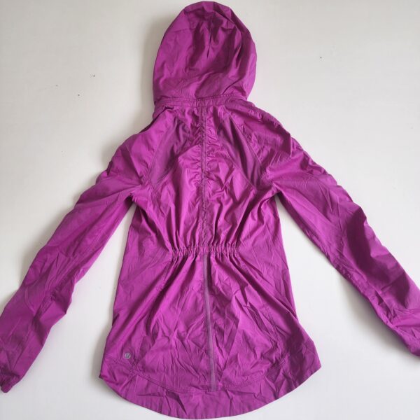 Chumpa impermeable Lululemon - Imagen 4