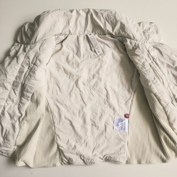 Chumpa Lululemon - Imagen 3