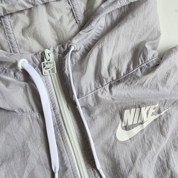 Chumpa rompevientos Nike - Imagen 3