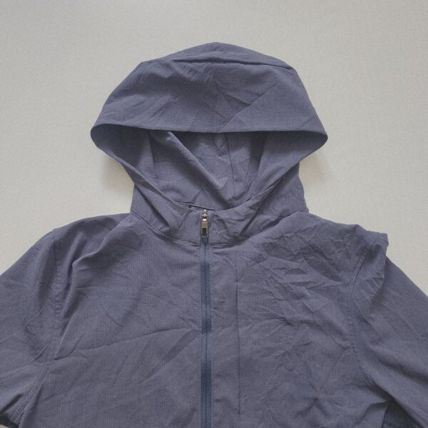 Chumpa rompevientos Lululemon - Imagen 2