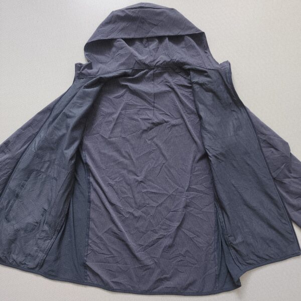 Chumpa rompevientos Lululemon - Imagen 4