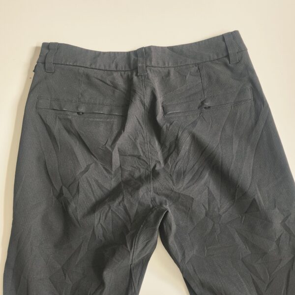 Pantalón Lululemon 28 - Imagen 4