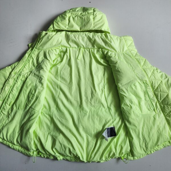 Chumpa puffer Lululemon - Imagen 3