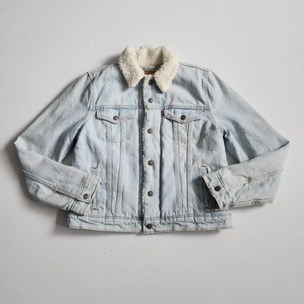 Chumpa Levi's