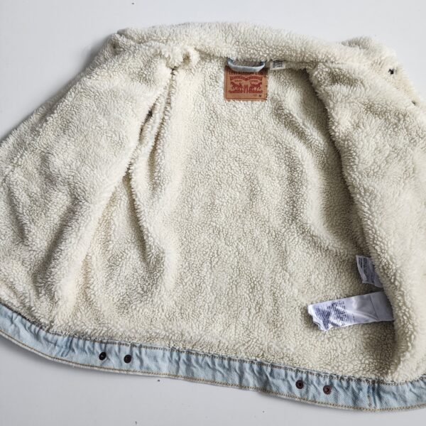 Chumpa Levi's - Imagen 3