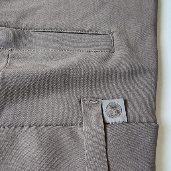 Pantalón Lululemon - Imagen 4