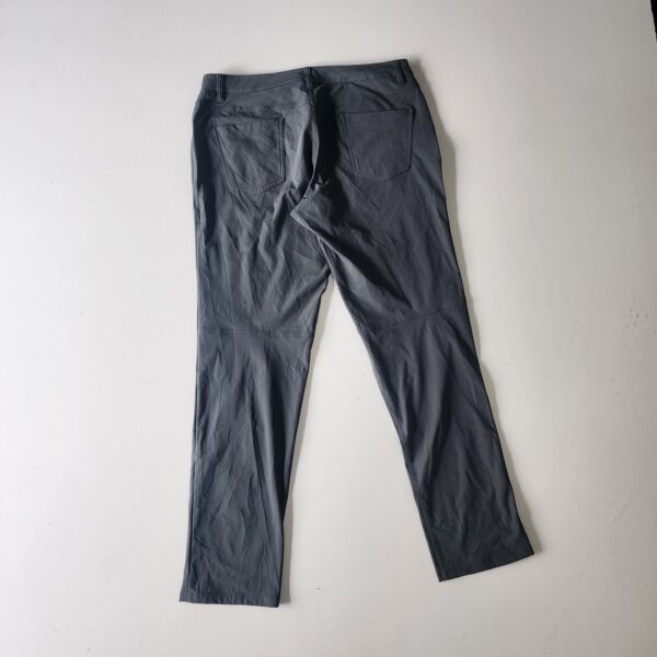 Pantalón Lululemon - Imagen 4