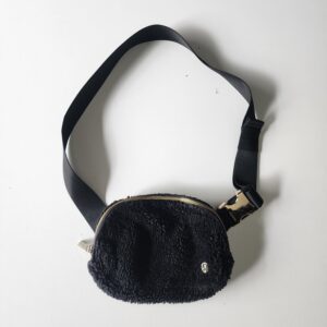 Teddy belt bag Lululemon