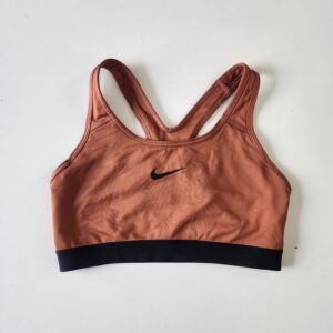 Top Nike