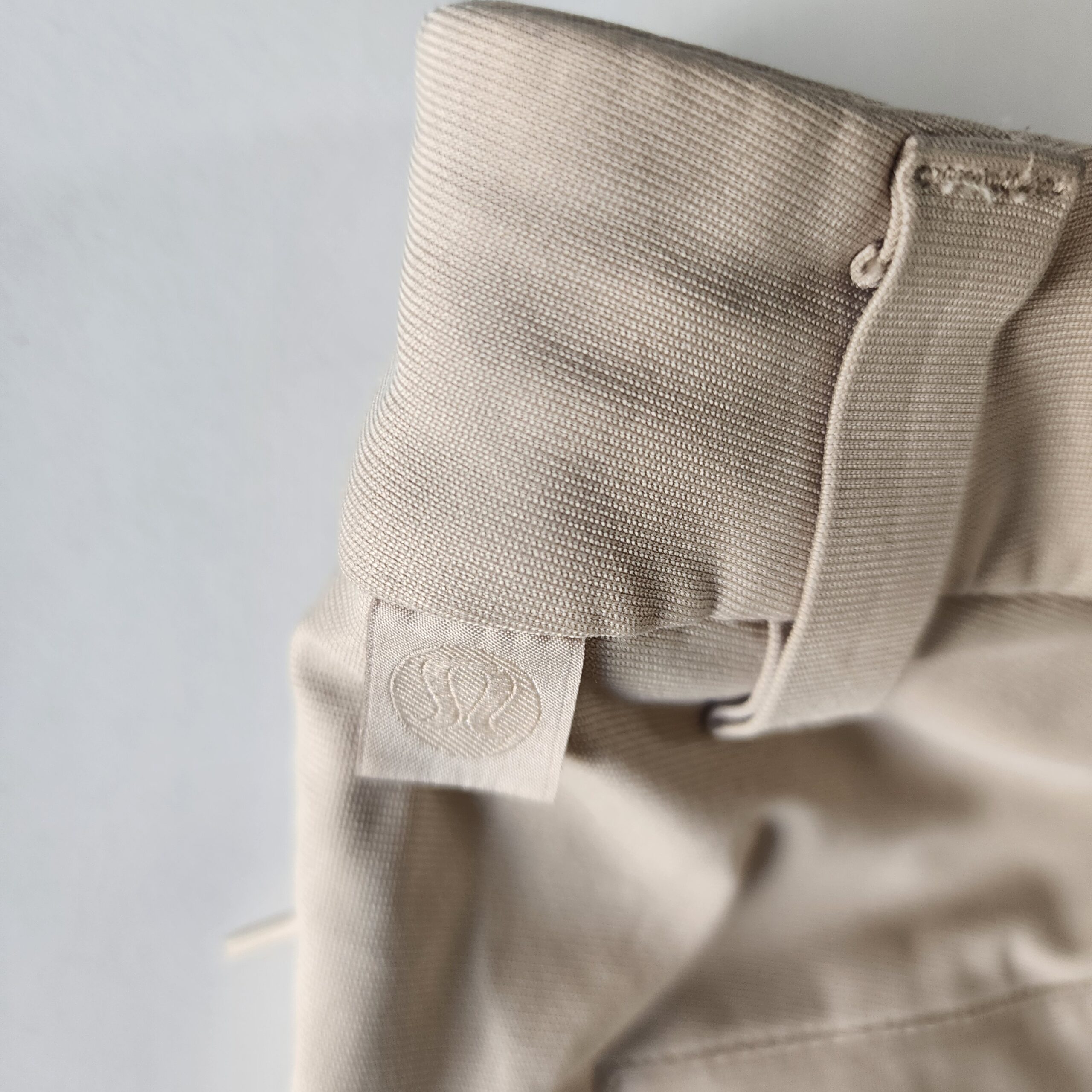 Pantalón Lululemon - Imagen 3