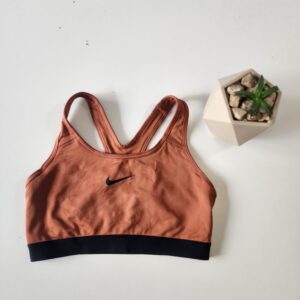 Top Nike