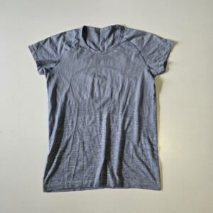Playera Lululemon talla 12 para dama