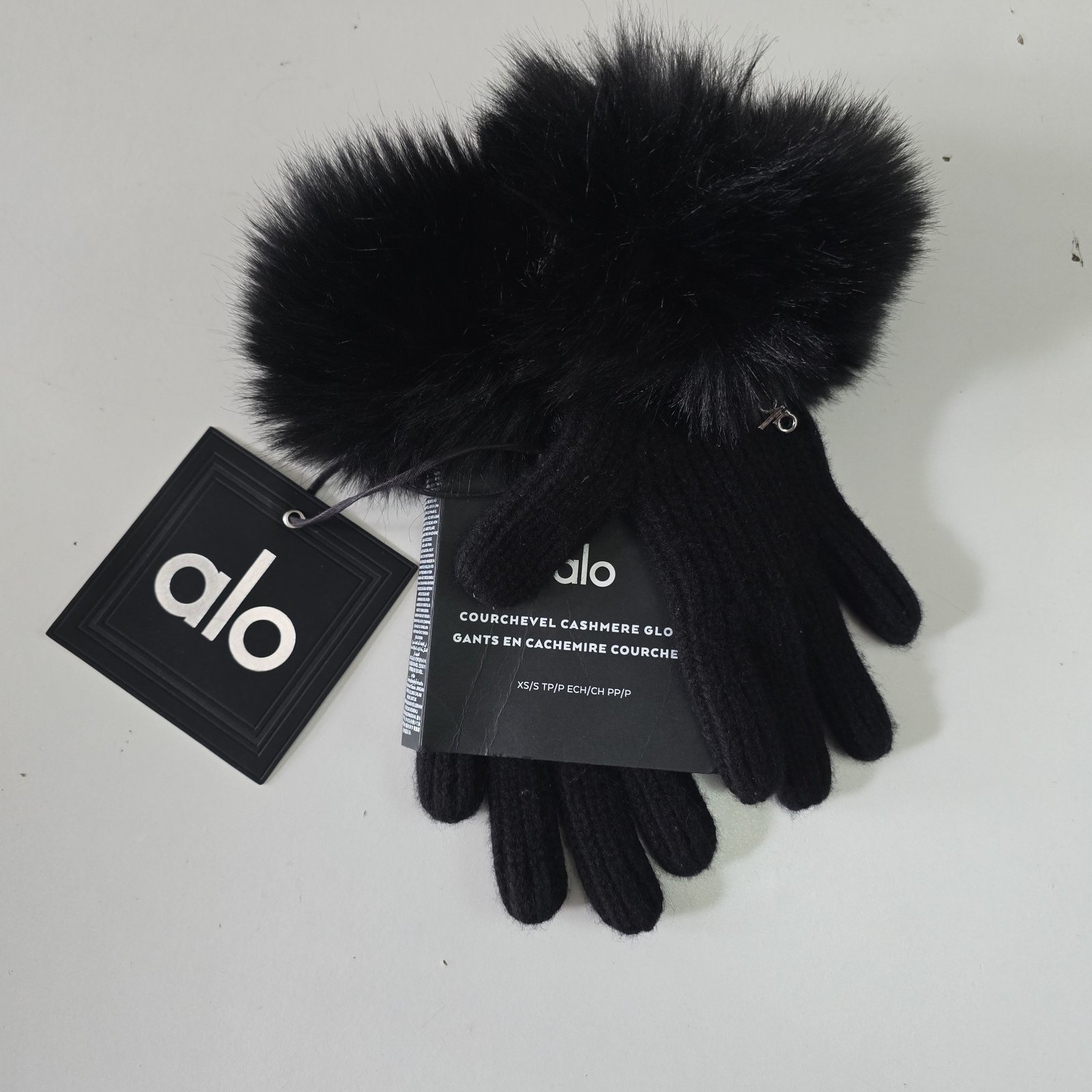 Guantes de cashmere Alo Yoga negros talla XS/S