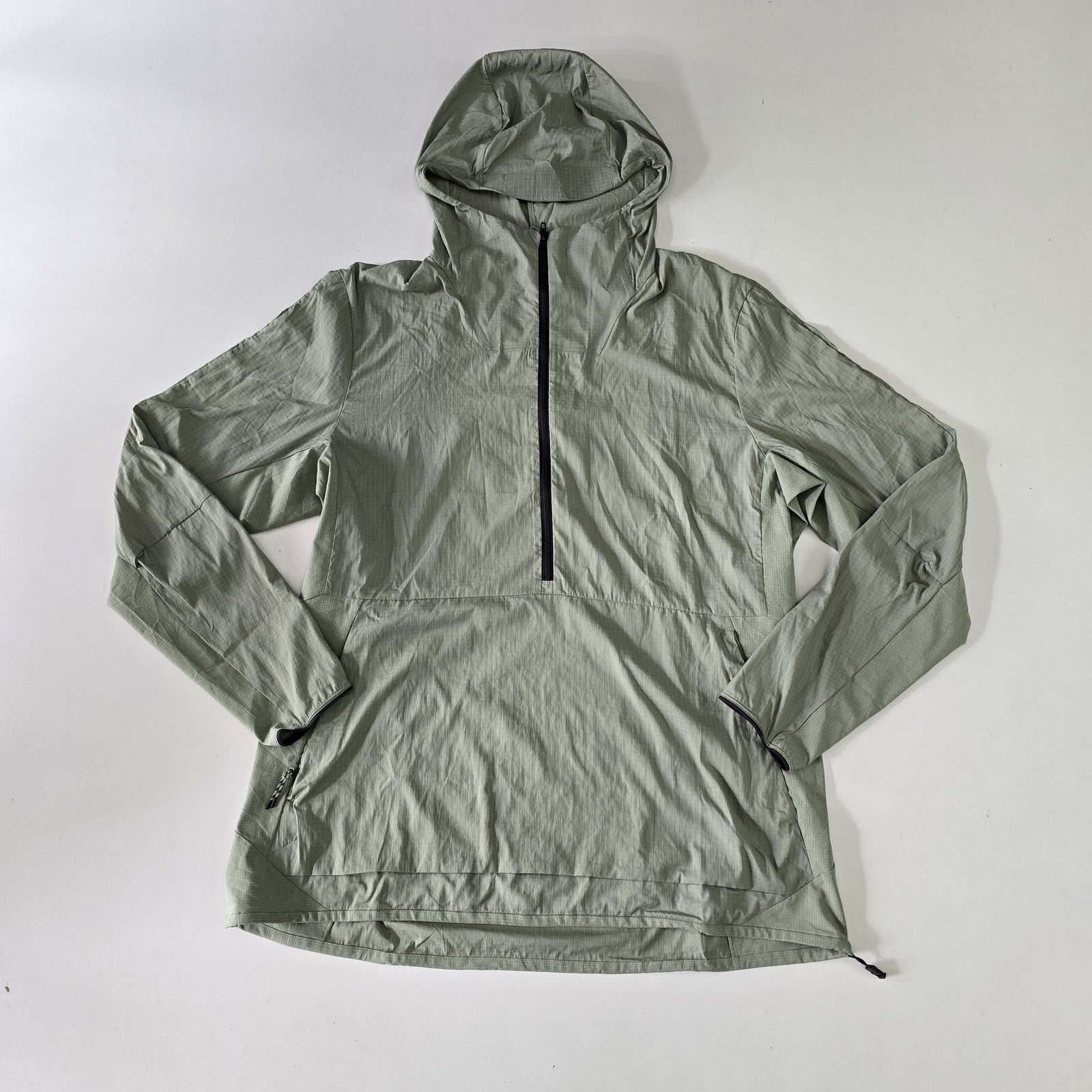 Chumpa Lululemon talla XL para caballero